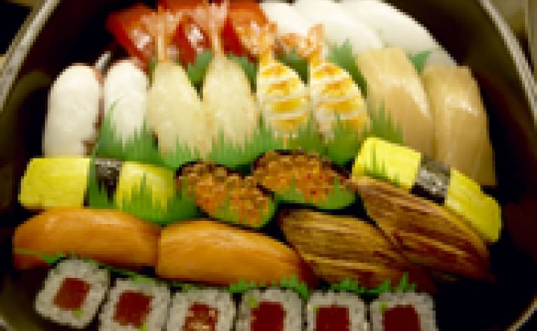 Visite du marché de Tsukiji avec un chef et dîner de sushis